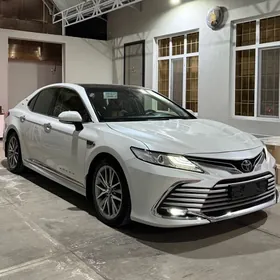 Toyota Camry 2023