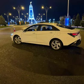 Hyundai Elantra 2025