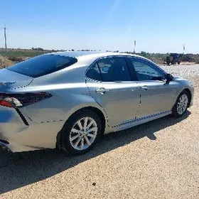 Toyota Camry 2023