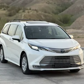 Toyota Sienna 2021