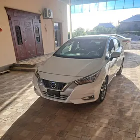Nissan Versa 2022