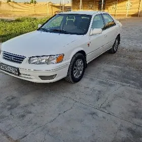 Toyota Camry 1999