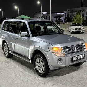 Mitsubishi Pajero 2007