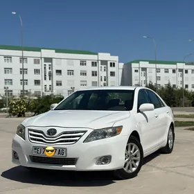 Toyota Camry 2011