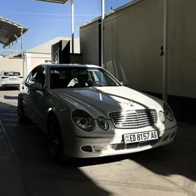 Mercedes-Benz E350 2005