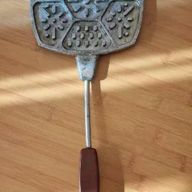 ВАФЕЛЬНИЦА ПЕЛЬМЕННИЦА РОССИЙС