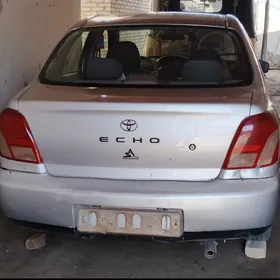 Toyota Echo 2001