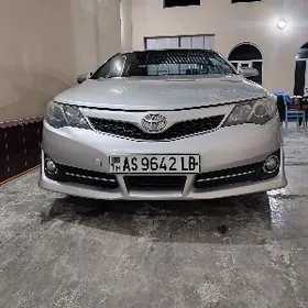 Toyota Camry 2014