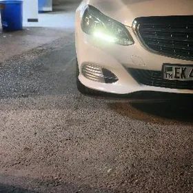 Mercedes-Benz E300 2015