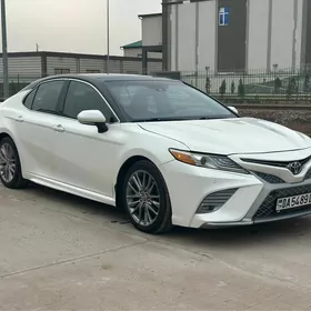Toyota Camry 2018