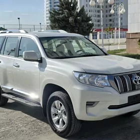 Toyota Land Cruiser Prado 2023
