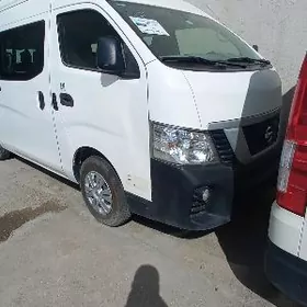 Nissan Urvan 2023