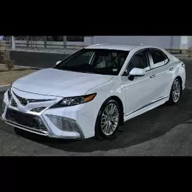 Toyota Camry 2020