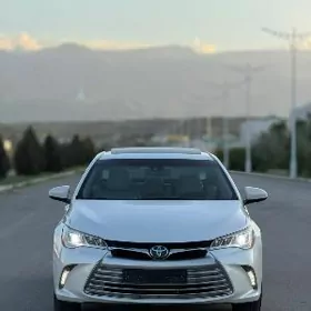 Toyota Camry 2016