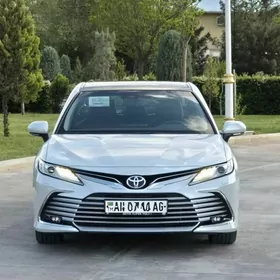 Toyota Camry 2024
