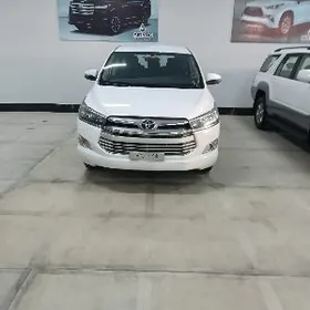 Toyota Innova 2020