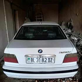 BMW 320 1992
