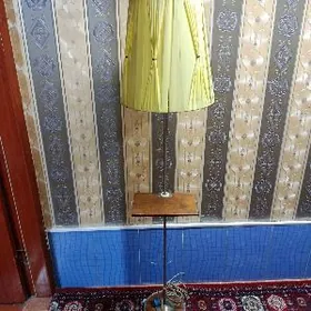 Настольные свитильник