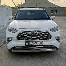 Toyota Highlander 2020