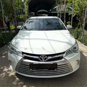 Toyota Camry 2017