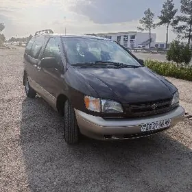 Toyota Sienna 2000