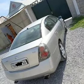 Nissan Altima 2002
