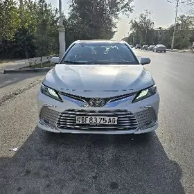 Toyota Camry 2020
