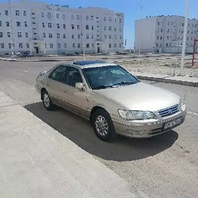 Toyota Camry 2000