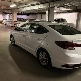 Hyundai Elantra 2020
