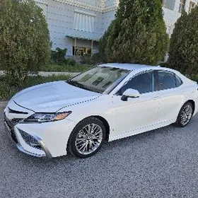 Toyota Camry 2020