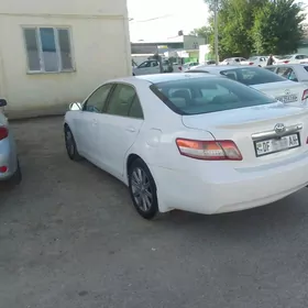 Toyota Camry 2011