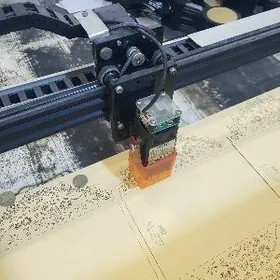 Lazer kesýän. Лазерный резак