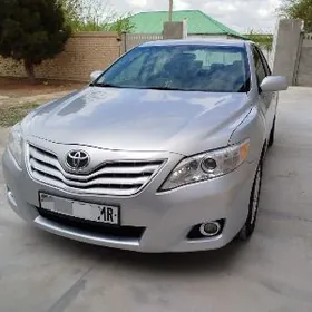 Toyota Camry 2010