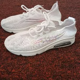 Спортивные тапочки