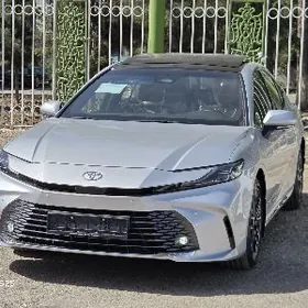 Toyota Camry 2025