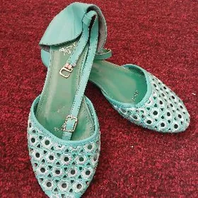 Босоножки женские