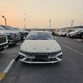 Hyundai Elantra 2025