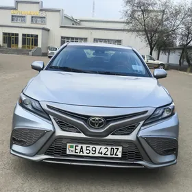 Toyota Camry 2021