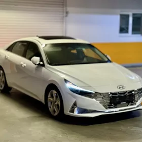 Hyundai Elantra 2022