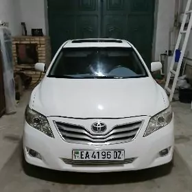 Toyota Camry 2011