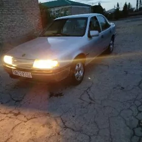 Opel Vectra 1990