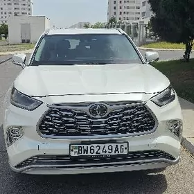 Toyota Highlander 2021
