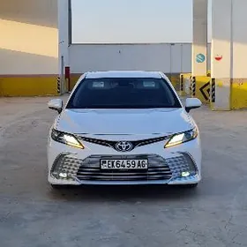 Toyota Camry 2023