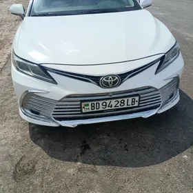 Toyota Camry 2018