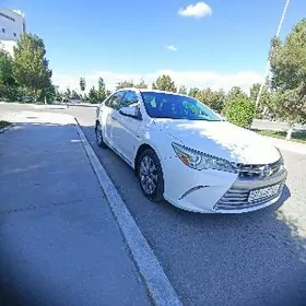 Toyota Camry 2017