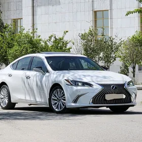 Lexus ES 250 2021