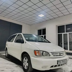 Toyota Sienna 2003