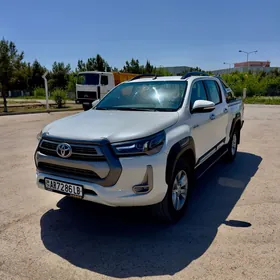 Toyota Hilux 2016