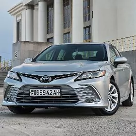 Toyota Camry 2022