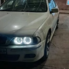 BMW E39 1998